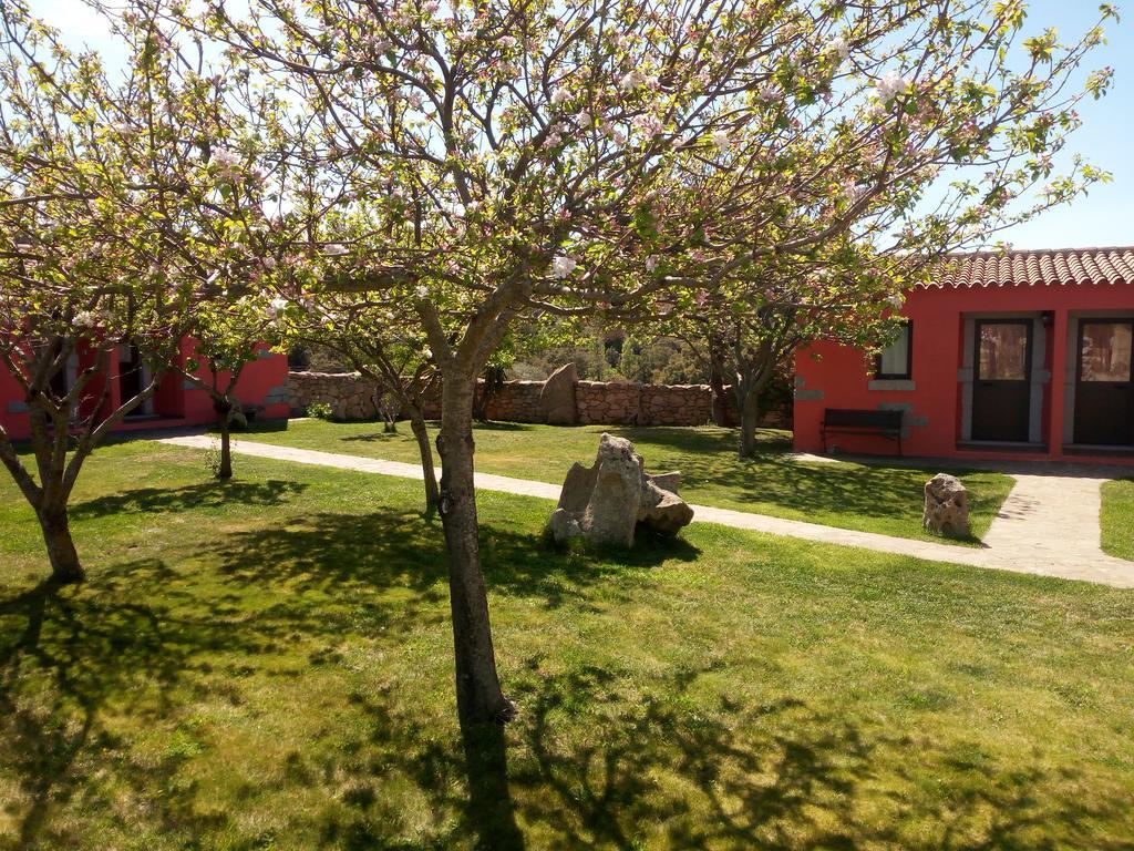 Turismo Rurale L'Agliuledda Villa Sant'Antonio di Gallura Bagian luar foto