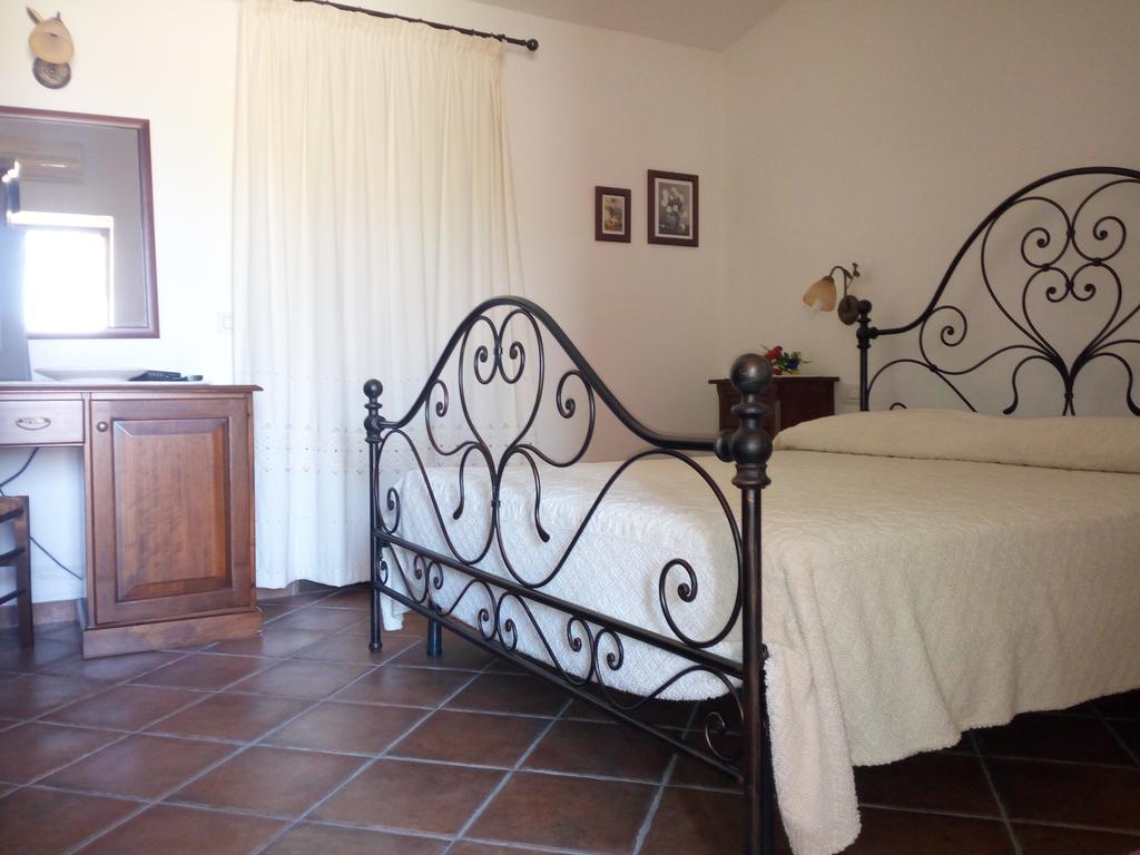 Turismo Rurale L'Agliuledda Villa Sant'Antonio di Gallura Bagian luar foto