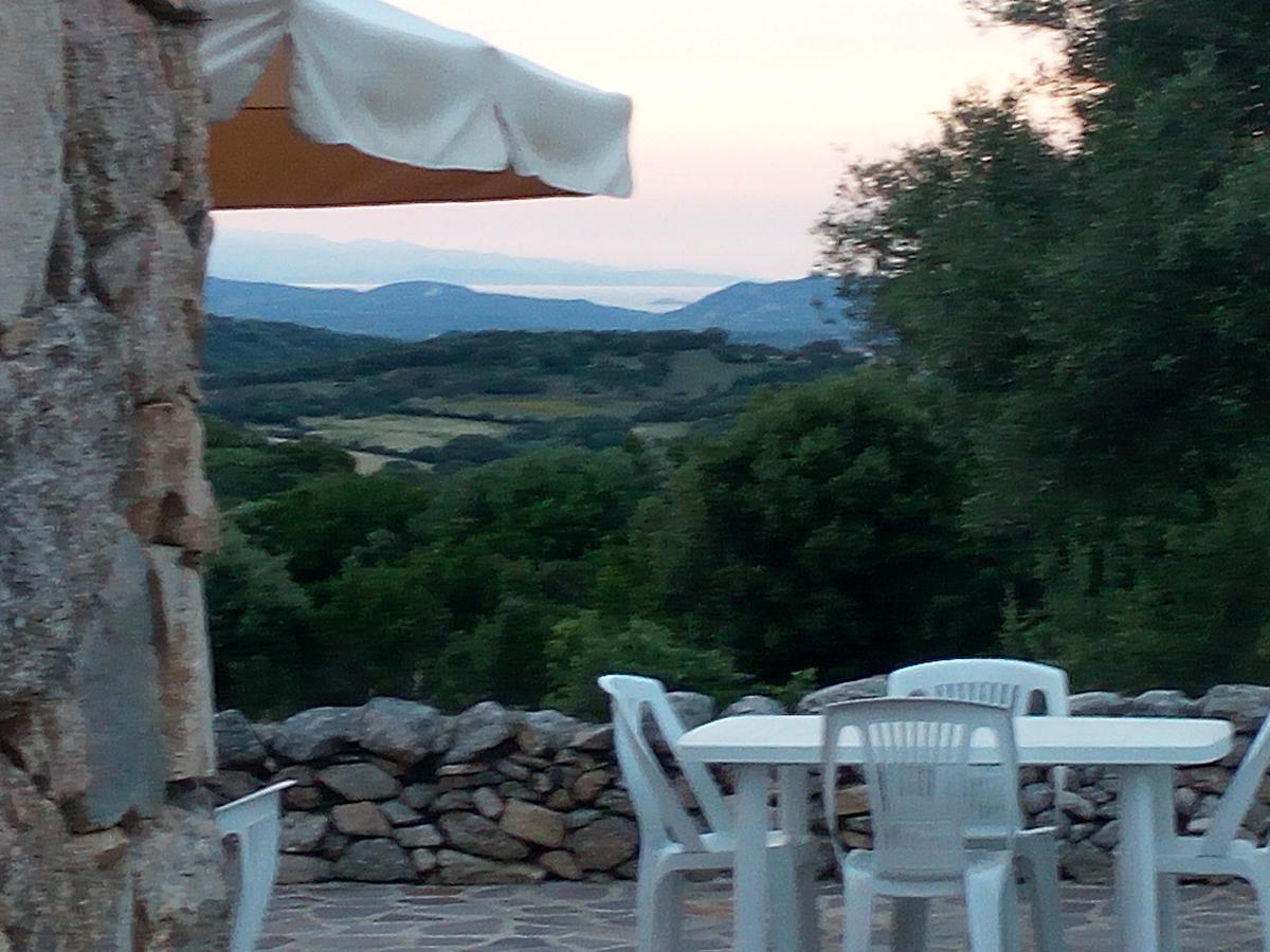 Turismo Rurale L'Agliuledda Villa Sant'Antonio di Gallura Bagian luar foto